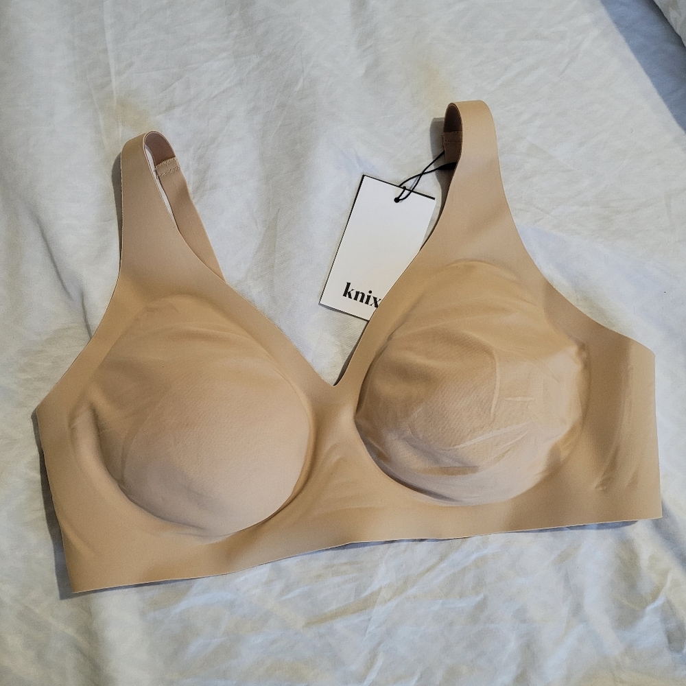 KNIX NWT Revolution V-neck Bra Warm Sand Size L+